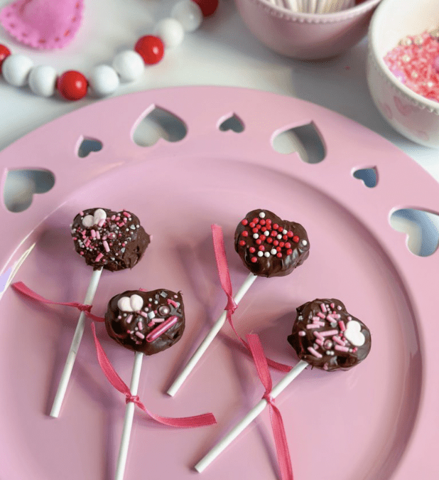 Marshmallow Lollipop Hearts!