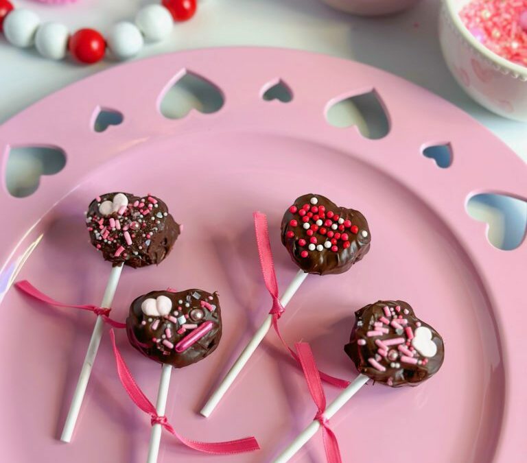 Marshmallow Heart Lollipops!
