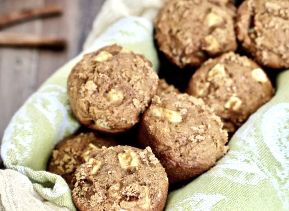 Spiced Apple Muffins from @thefoodiephysician