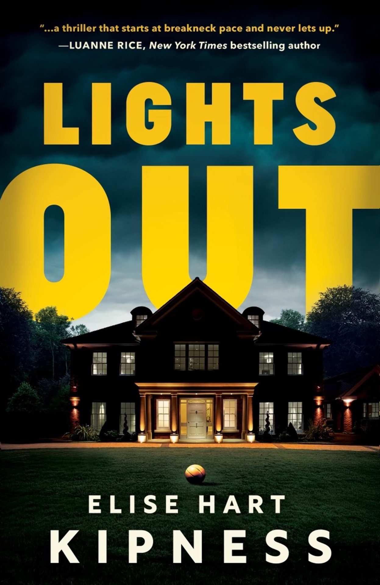 Meet a Mom Elise Hart Kipness, Author of Light's Out Greenwich Moms