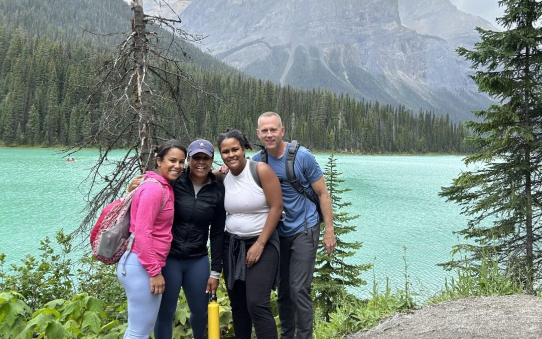 Meet a Mom: Alisa Emmett, Nurse Practitioner Midwife and Lifestyle Influencer @_happygocurly