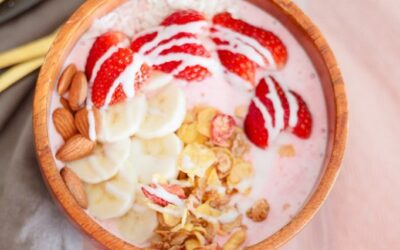 Valentine’s Day Strawberry Smoothie Bowl