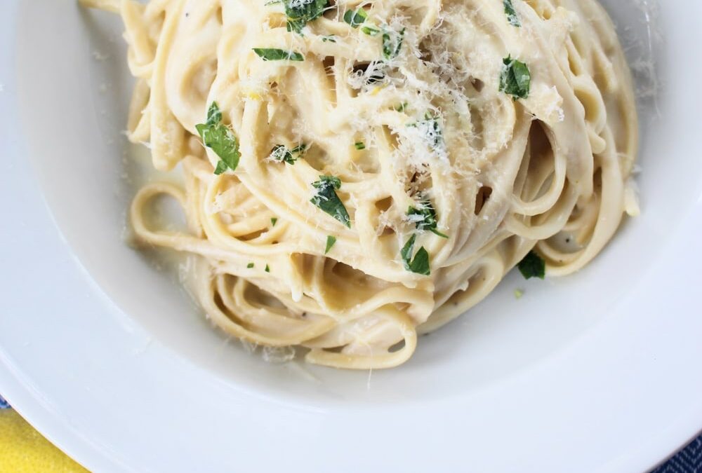 Healthy Alfredo Cauliflower Pasta
