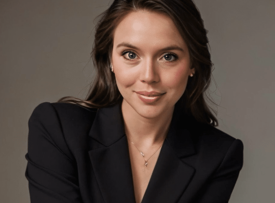 Meet a Mom: Plastic & Reconstructive Surgeon Dr. Jacqueline Ross