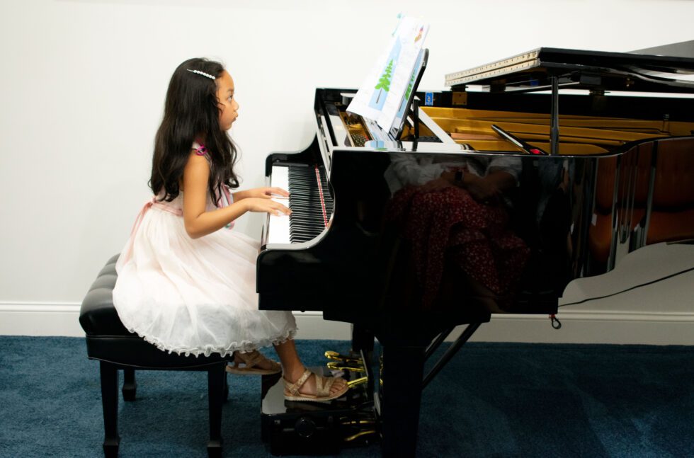 6 Benefits of Music Lessons for Kids