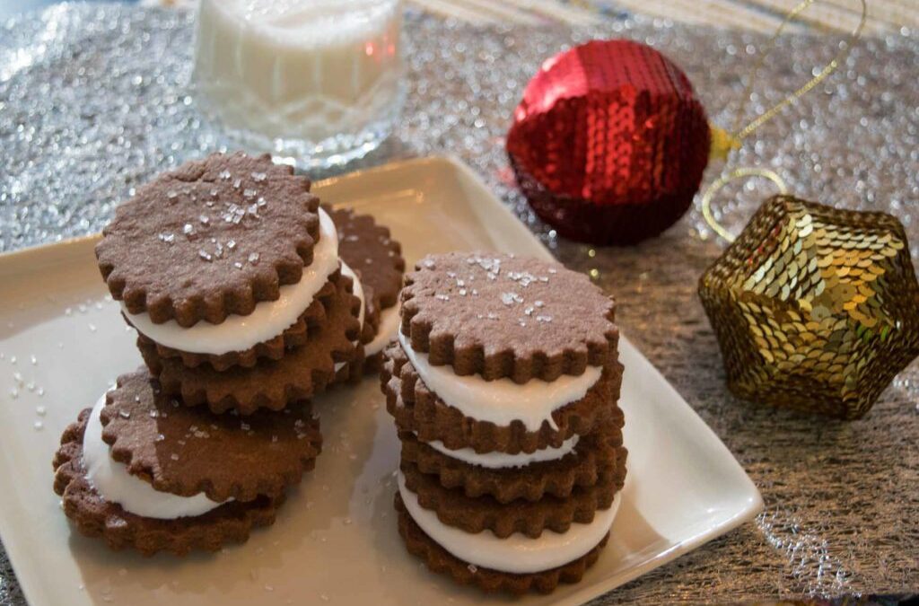 The Night Before Christmas Ice Cream Cookie Sandwich!