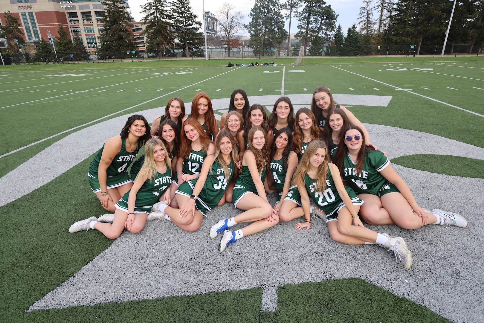 Womens LAX MSU _and Sparty mid field