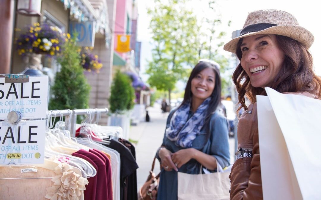 10 Sizzling Summer Sidewalk Sales on Chicago’s North Shore!