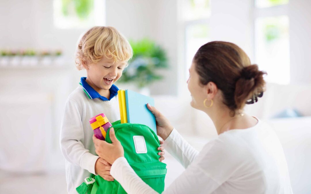 6 Water Bottles That Make Hydration Easy (For Moms and Kids!)