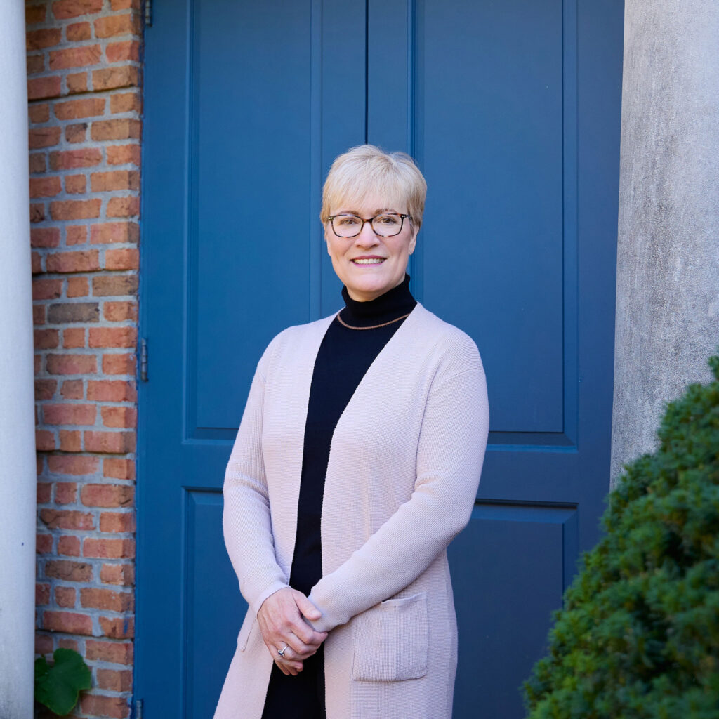 Sharon Count, Founder of the Center for Divorce Resolution