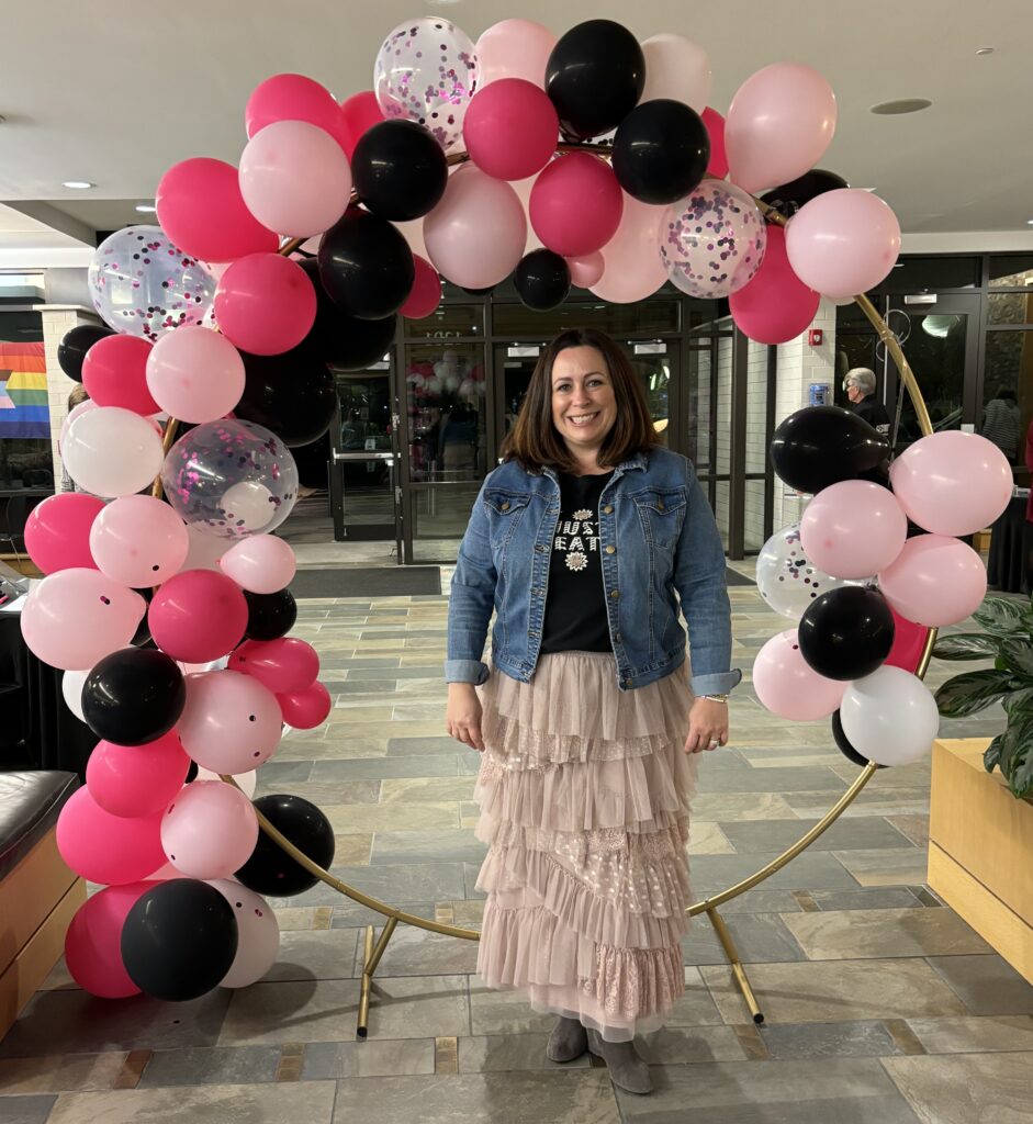 Meet a Mom: Sarah Lohr and the GLOW of Gratitude Generation!