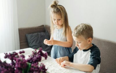 Thanksgiving Day Crafts to Keep Kids Busy (and Happy!) at Dinner