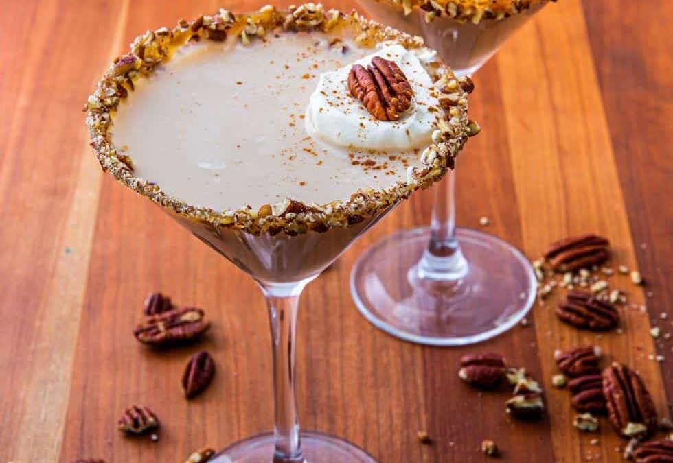 8 Easy Holiday Drink Recipes