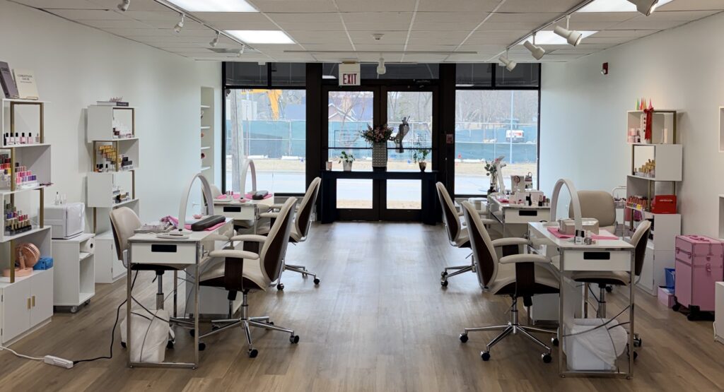 Meet a Mom: Just Scratching the Surface with Nikki Batsaikhan, Founder of The Beauty Library!