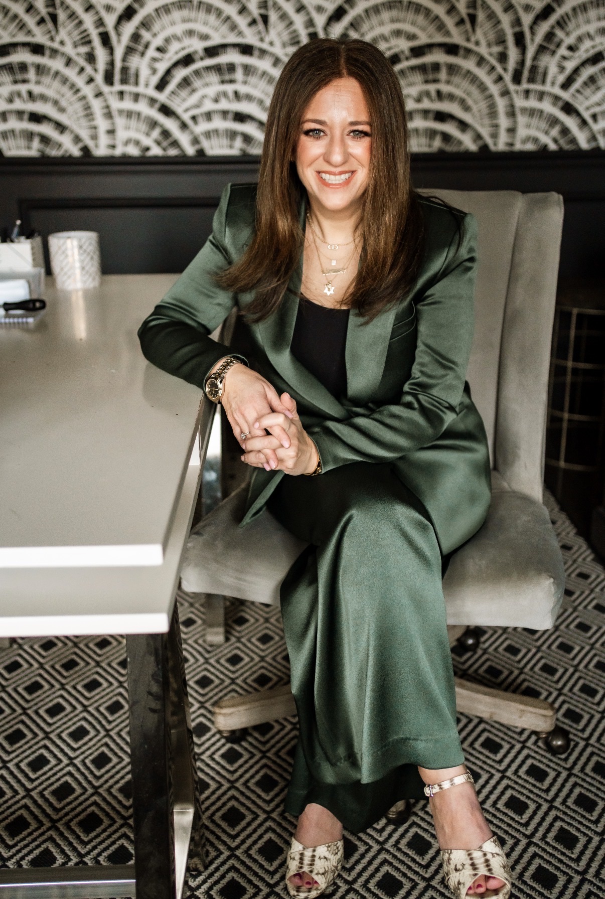 Meet a Mom: Female Founder, Consultant, Speaker, Podcast Host, Accidental Activist, Lindsay Pinchuk