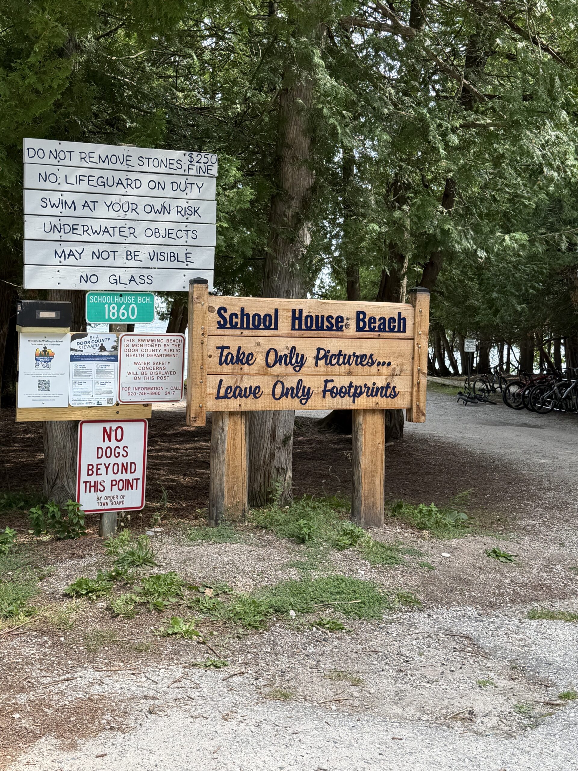 Schoolhouse Beach, Door County | Chicago North Shore Moms