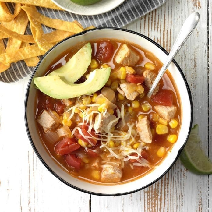 Weeknight-Turkey-Tortilla-Soup_EXPS_SDON18_55924_C06_19_1b-696x696