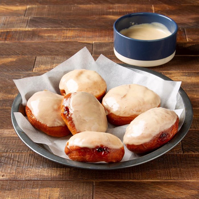 Peanut-Butter-and-Jelly-Doughnuts_EXPS_FT19_247043_F_1121_1-3