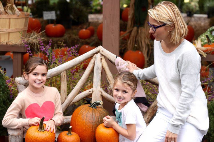 Fall Decor: Your Front Entryway by Ana-Maria Leeming