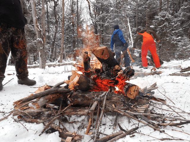 Winter Hike & Campfire @ Darien Nature Center