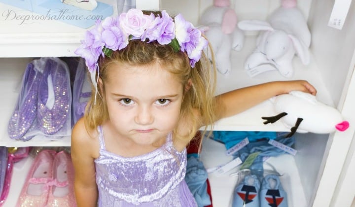 Reasons Today’s Kids Are Bored, Entitled, Impatient with Few Real Friends