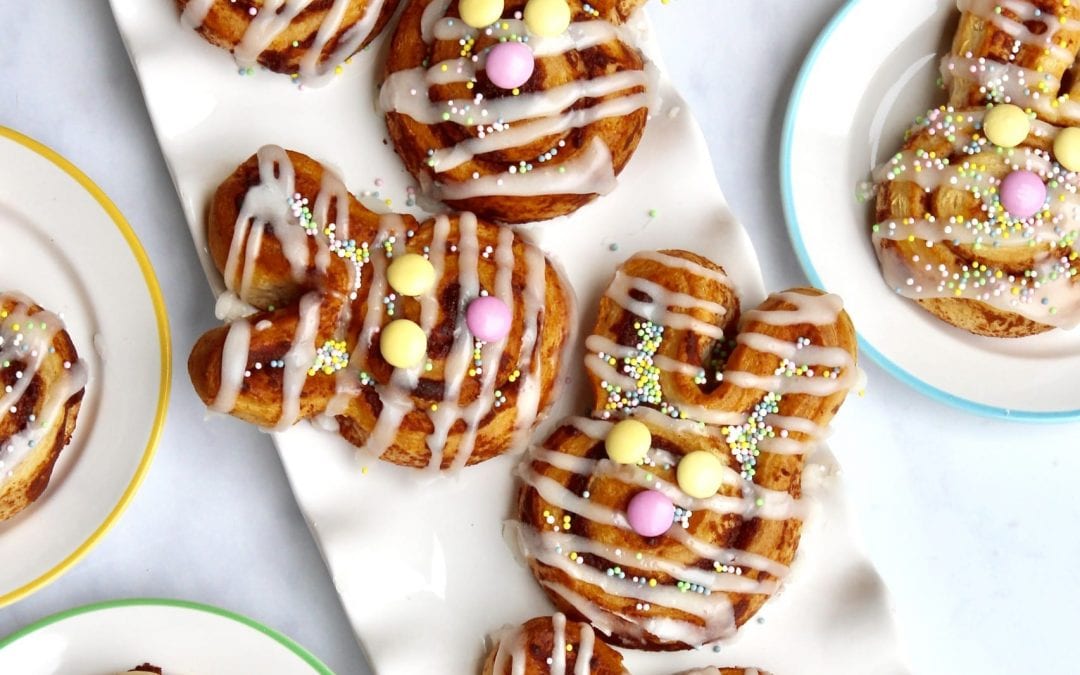 Cinnamon Roll Easter Bunnies!