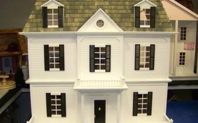 Divine Dollhouses