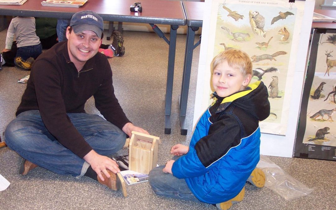 Family Birdhouse Building Workshop