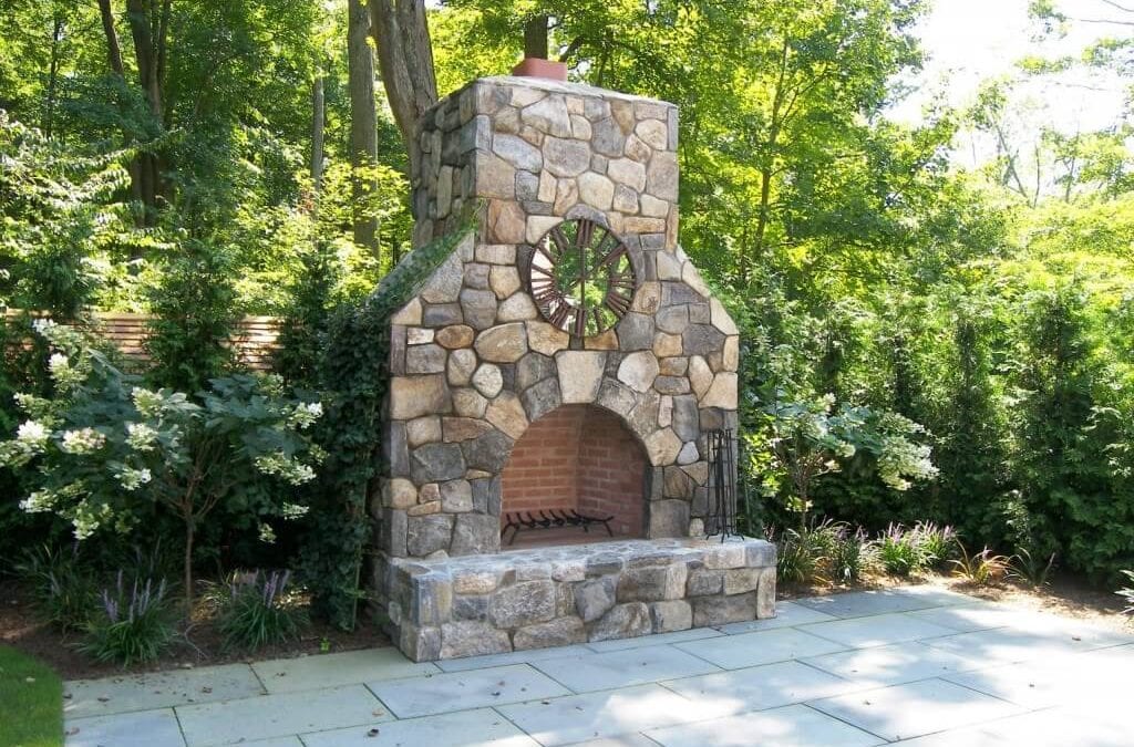 7 Tips for Creating a Beautiful, Functional Outdoor Space for Entertaining