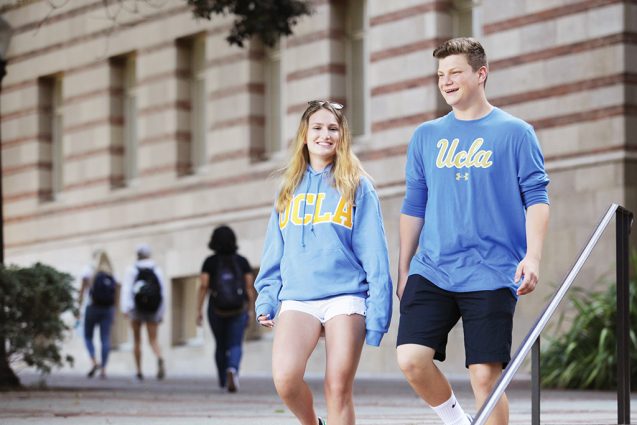 Why Your Teen Should Consider a Pre-College Summer Program