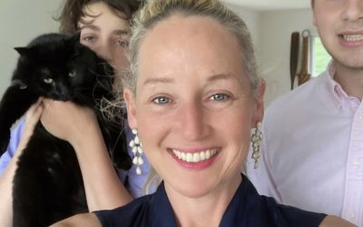 Meet a Mom: Artist Alison Scherr!
