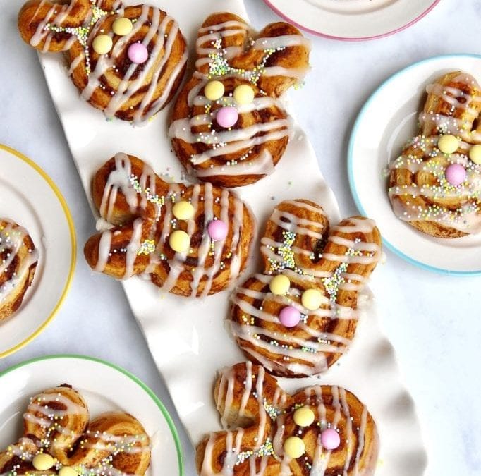 Cinnamon Roll Easter Bunnies!