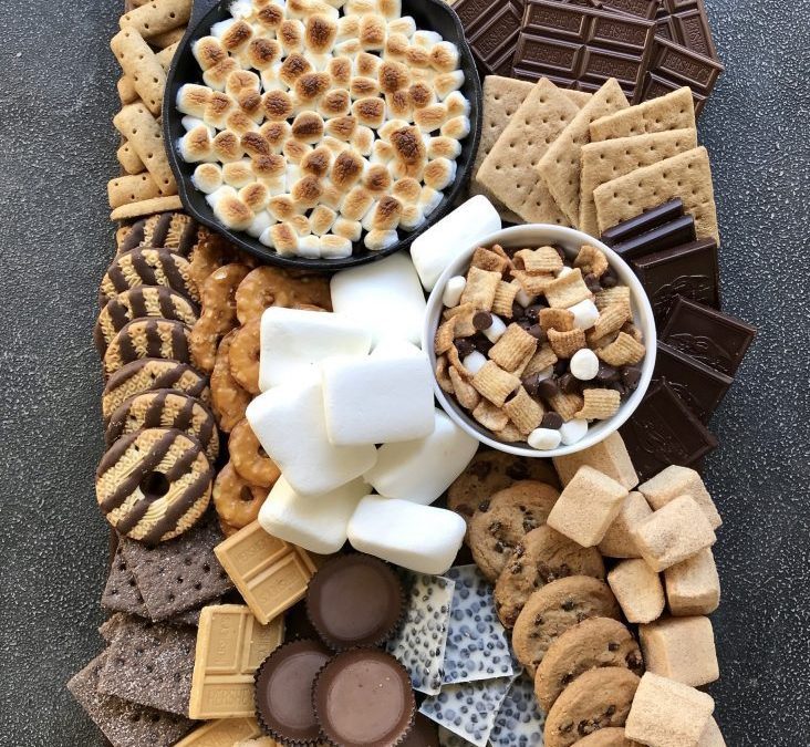 Summer & Fall Fun: Make a S’Mores Board!
