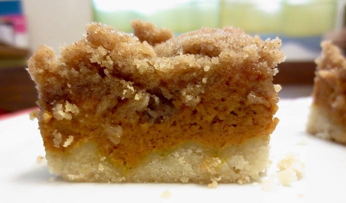 Delicious Pumpkin Crumble Bars