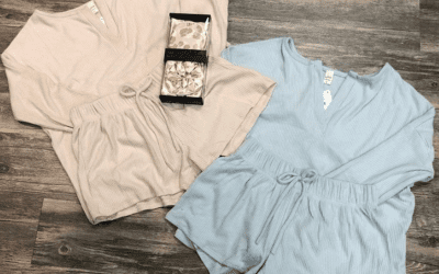 Shop Small with Traveling Chic Boutique