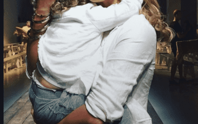 Meet a Mom: Elizabeth Berkley Lauren of Saved by the Bell!