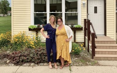 Meet a Mom: Cat & April, Camo and Neon Boutique