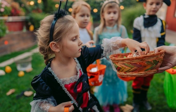 Non-Candy Items to Hand Out on Halloween