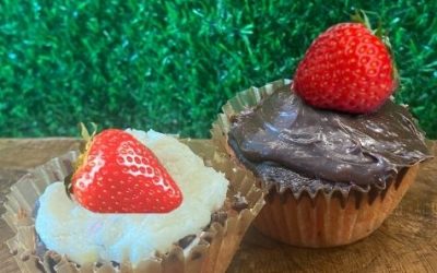 Strawberry Cupcake with Chocolate Ganache and Buttercream Frosting
