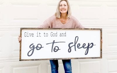 Meet a Mom: Mellisa Brennan, Uplifted Wood Signs