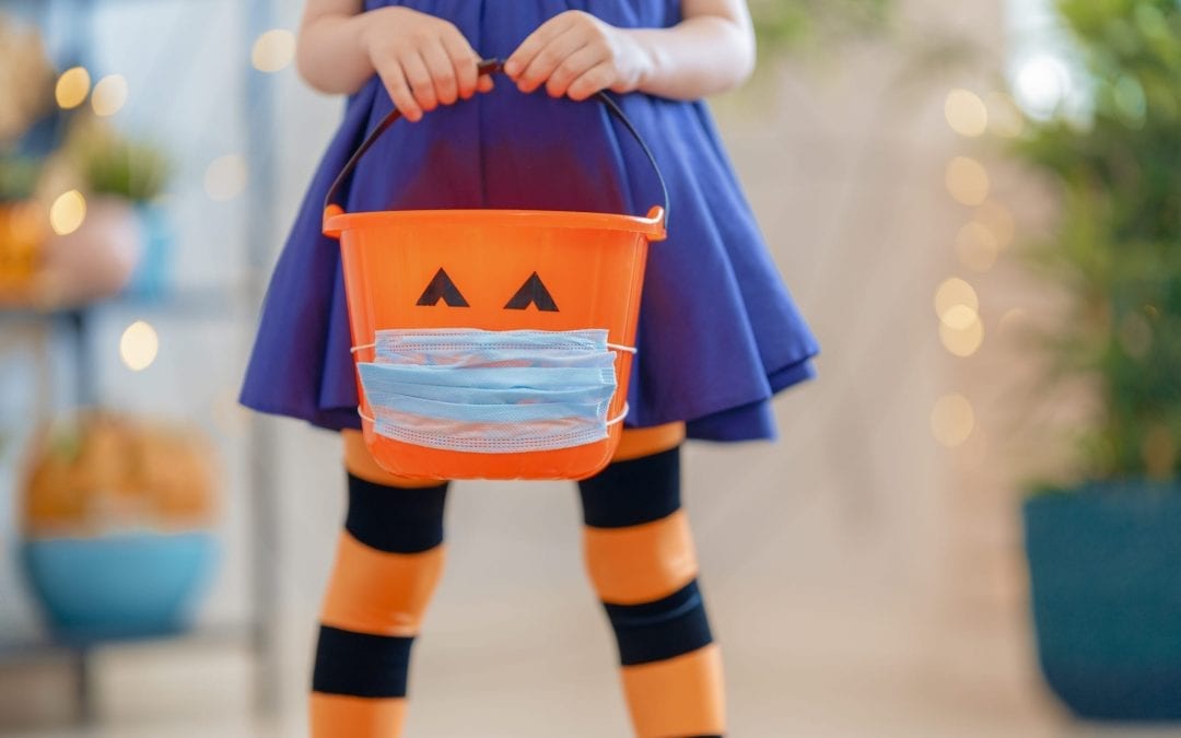 10 Ways to Celebrate Halloween Safely!