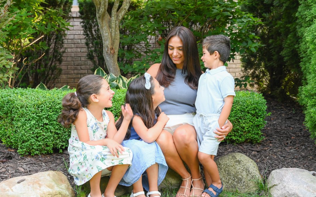 Meet-A-Mom of Simply Latched  – Amanda Gatia