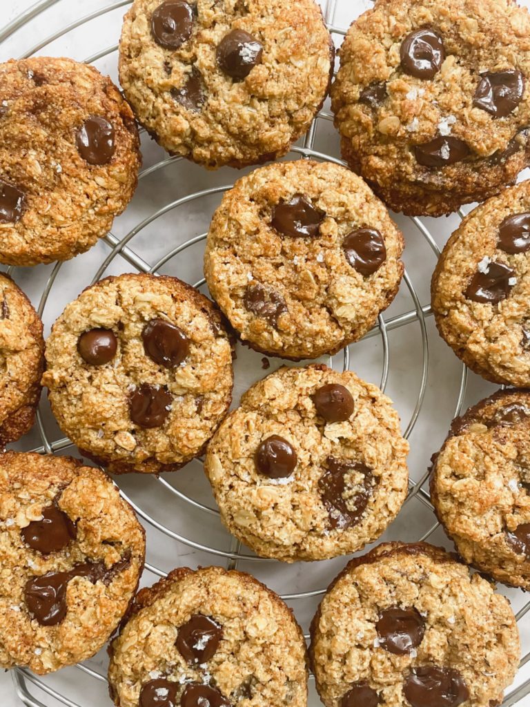 Pumpkin Chocolate Chip Oatmeal Cookies